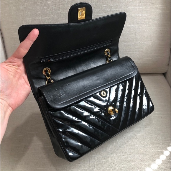 SOLD!!! Vintage Chanel Double Flap in Medium. - Picture 6 of 11